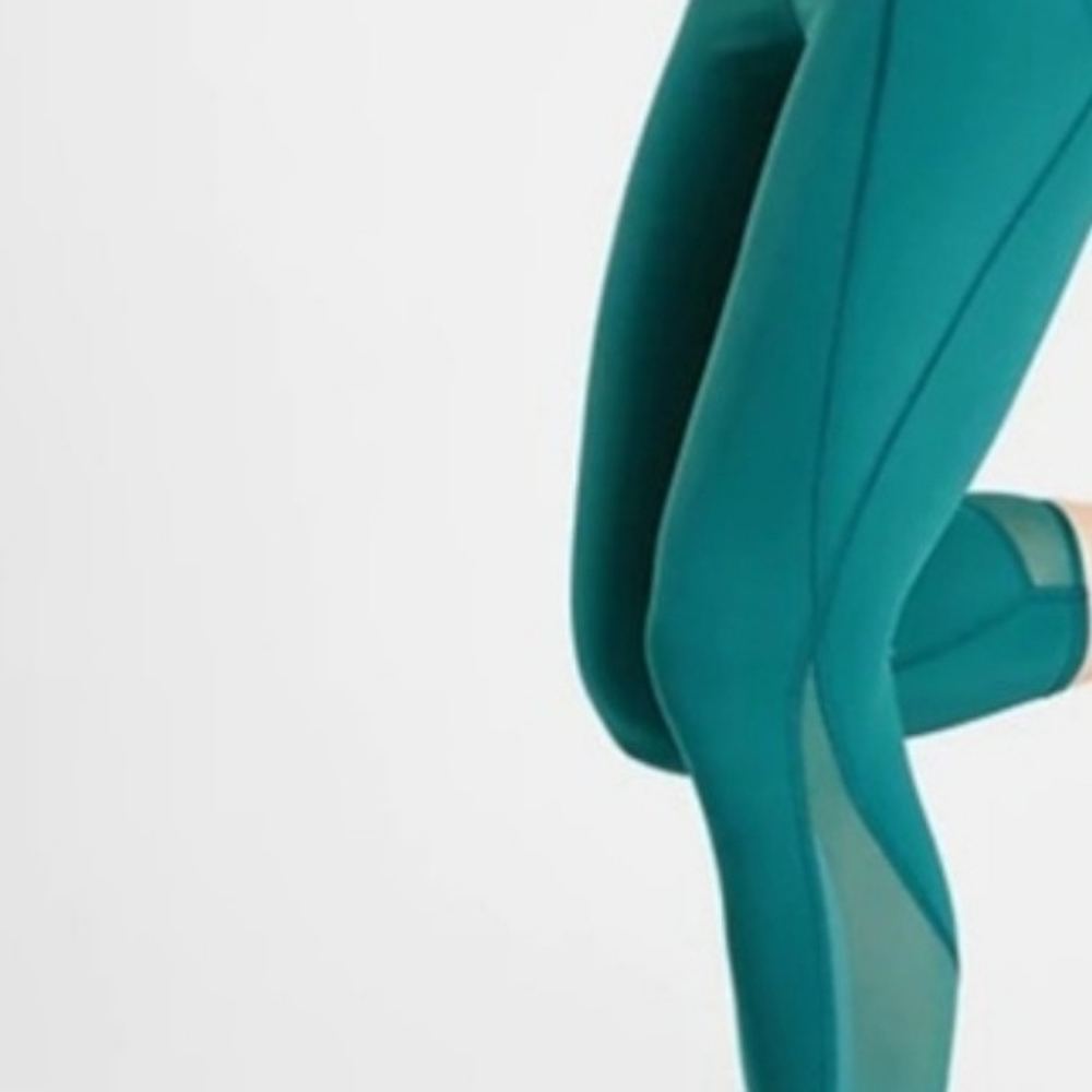 Athleta Lightning 7/8 Tight Legging